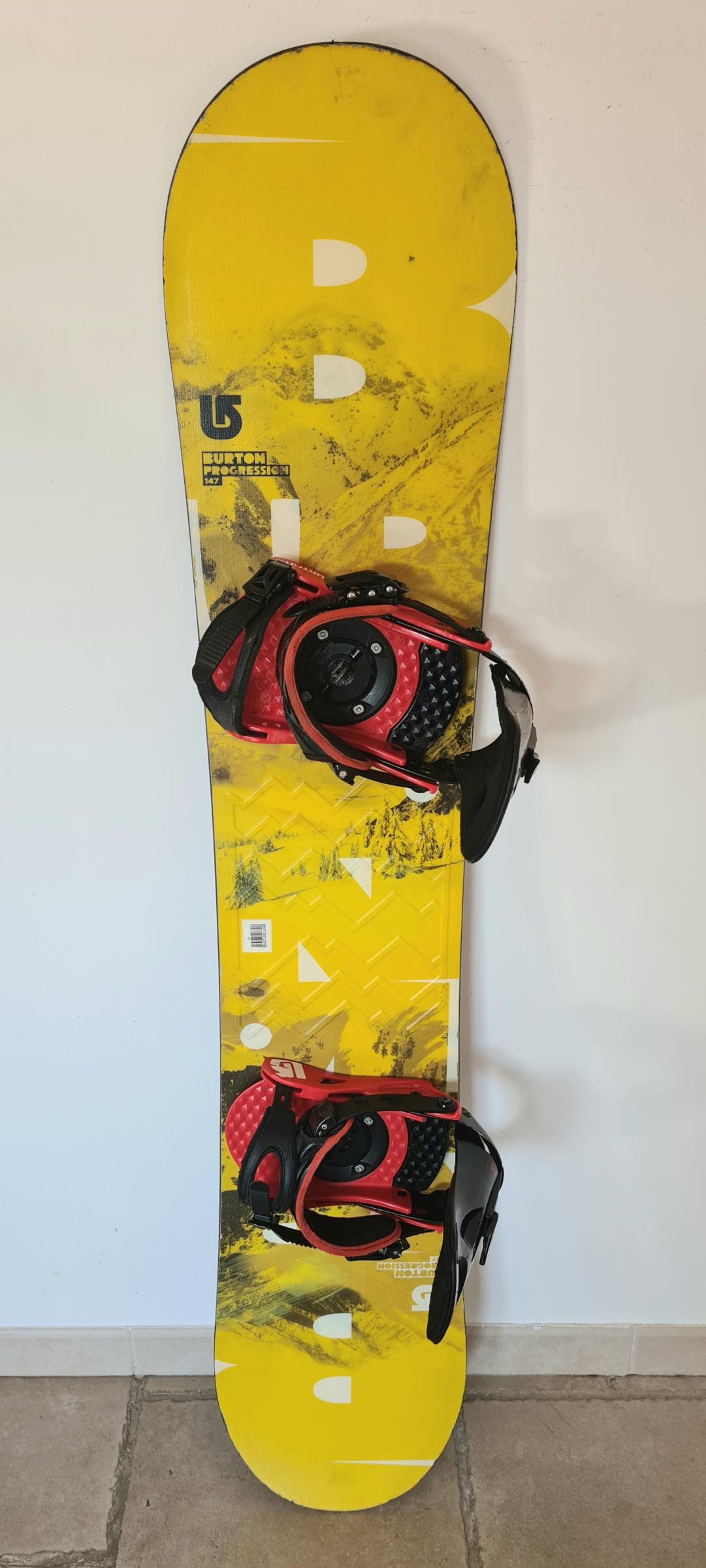 SNOWBOARD D'OCCASION BURTON PROGRESSION JAUNE + FIXATION BURTON · Skiokz